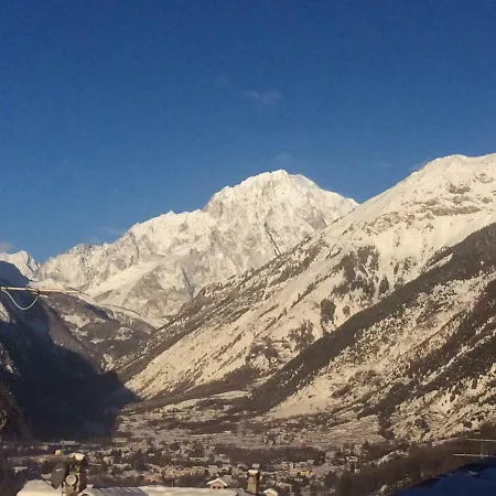 Lejlighed Trilocale Con Vista Monte Bianco *